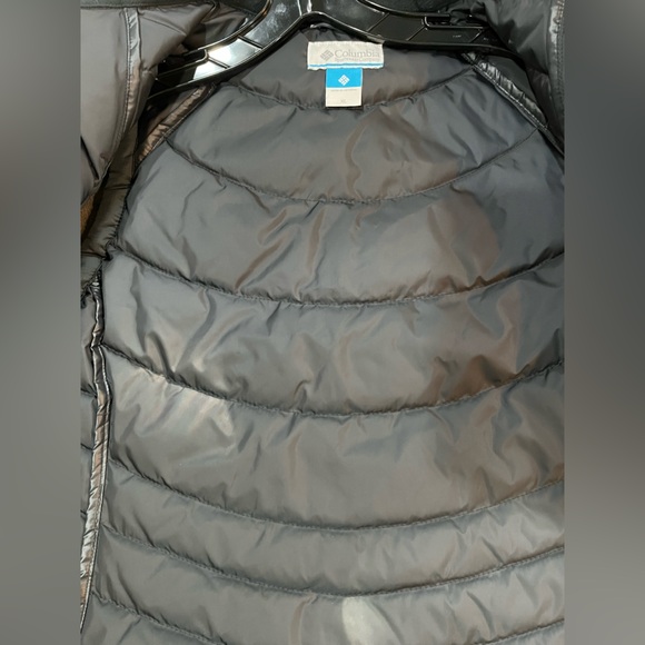Womens XL Columbia Karis Gale Long Vest Black Puffer Insulated Full Zip New Tag - Picture 12 of 16